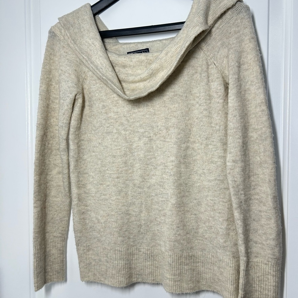 Abercrombie & Fitch Cream Off The Shoulder Cream Sweater size XS 90s chic - Picture 7 of 11